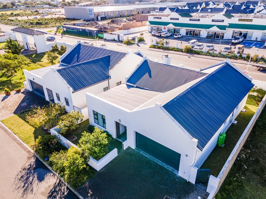 3 Bedroom Property for Sale in Sandbaai Western Cape
